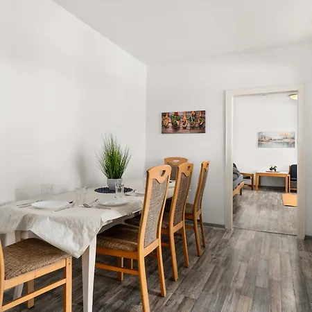 Guermache - Monteurwohnung Fuer Gruppen Bis 8 Personen * Fuldatal
